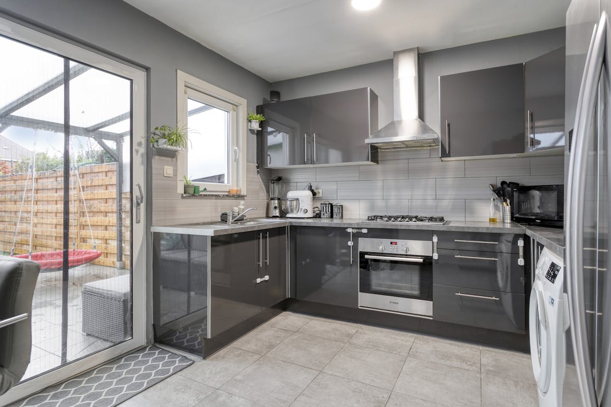 Instapklaar huis met 3 slaapkamers te koop in Kortrijk! - foto 4