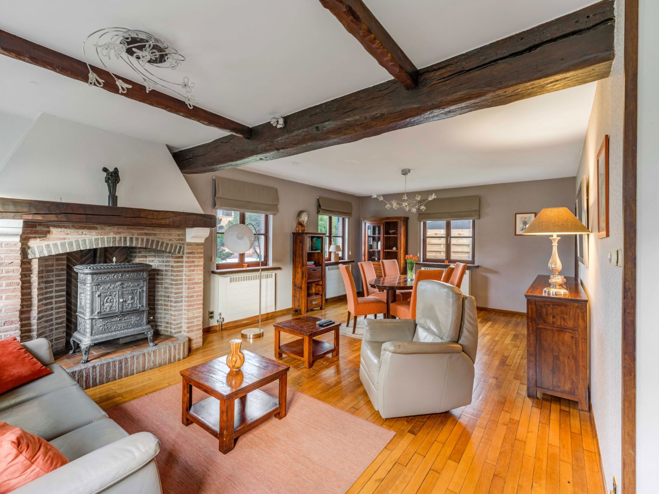 Toffe open bebouwing met 3 à 4 slpk., dubbele garage en tuin - foto 3