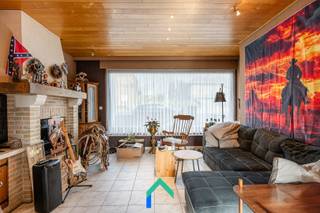 AlgemeenWelkom in deze verzorgde woning gelegen in de Lichterveldsestraat in Koolskamp. De woning ligt op een vijftal minuten van de oprit van de...