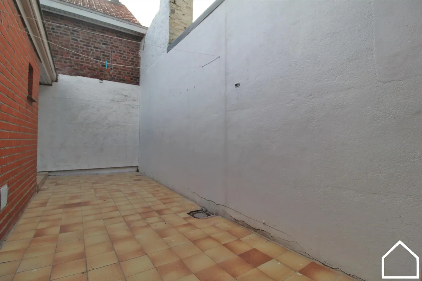 WONING MET 3 SLAAPKAMERS EN TERRAS IN CENTRUM MESEN - foto 5
