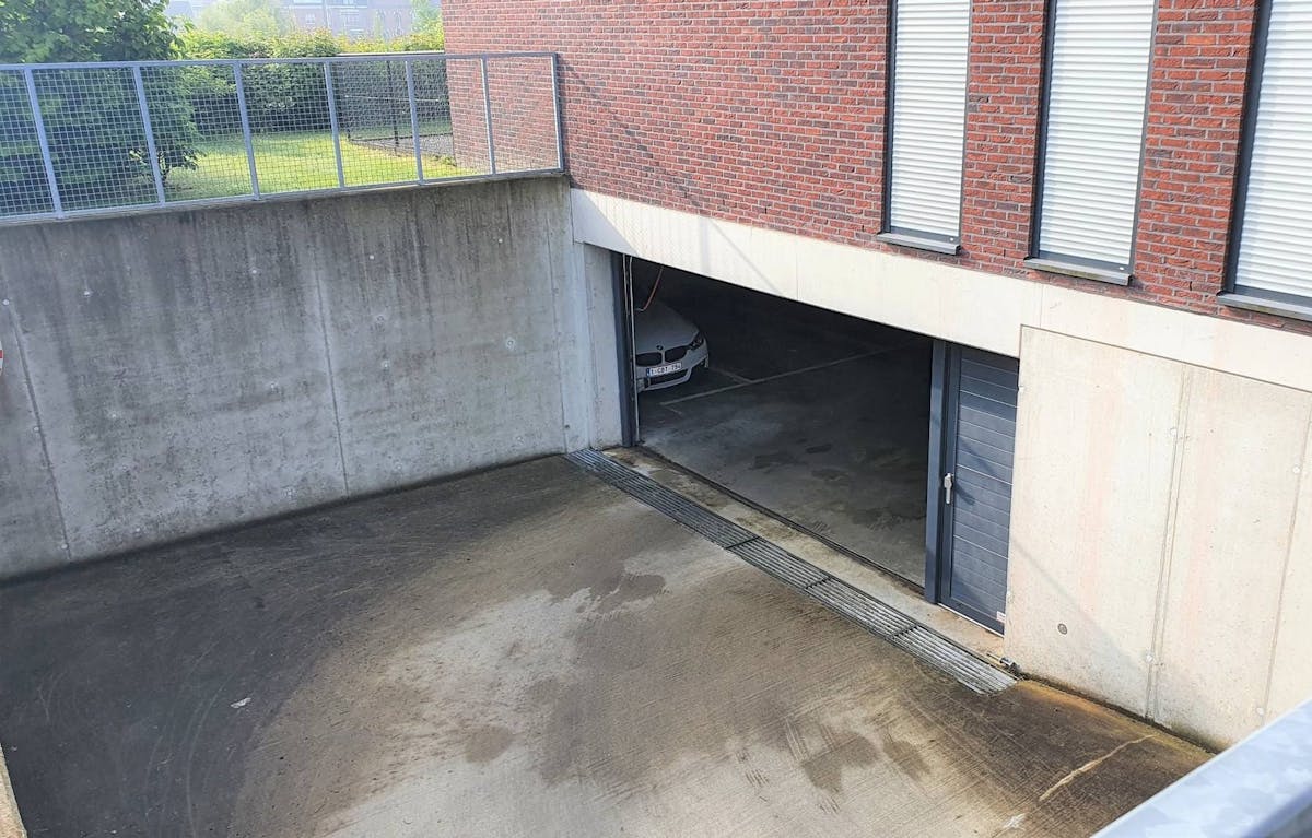 Spacious underground parking space for rent in Hasselt - photo 5