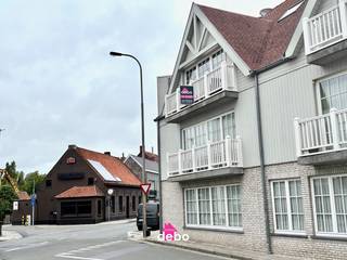 Ontdek dit prachtige en energiezuinige duplexappartement (EPC B) te Desselgem. Centraal gelegen luxueus appartement met lift, gezellig terras  met...