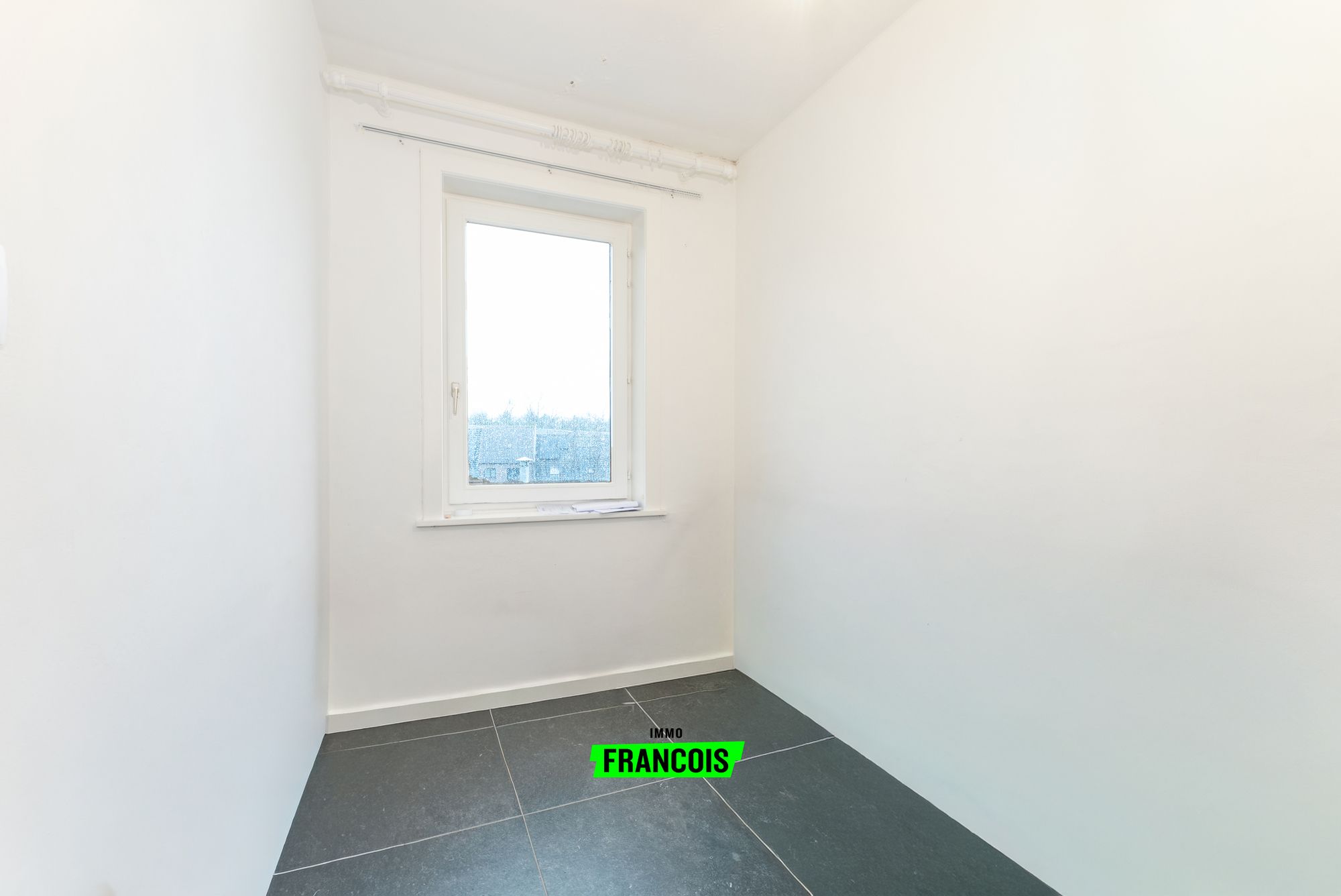 Stijlvol gerenoveerd appartement in kleinschalige residentie nabij centrum Oostende - foto 2