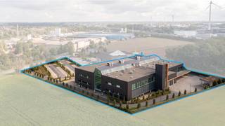 Fantastisch gelegen <strong>kantoren</strong> van <strong>1.807 m²</strong> te huur te Kortrijk op amper 1 km van de R8 met een onmiddellijke verbinding naar de E17. De instapklare en zeer lichtrijke kantoren situeren zich op de <strong>1ste verdieping</strong>.<br /><br />De moderne ruimtes zijn van alle hedendaagse comfort voorzien en zijn ingedeeld in afzonderlijke kantoren, landschapskantoren en polyvalente ruimtes. Onmiddellijk beschikbaar! <br />Tevens mogelijkheid tot huren van +/- 800 m² of 1.000 m². <br /><br />Ruime parkeermogelijkheden bij het gebouw.<br /><br />Contacteer <strong>PANORAMA B2B</strong> voor meer informatie, plannen of een vrijblijvend plaatsbezoek <strong>056 222 256</strong>.