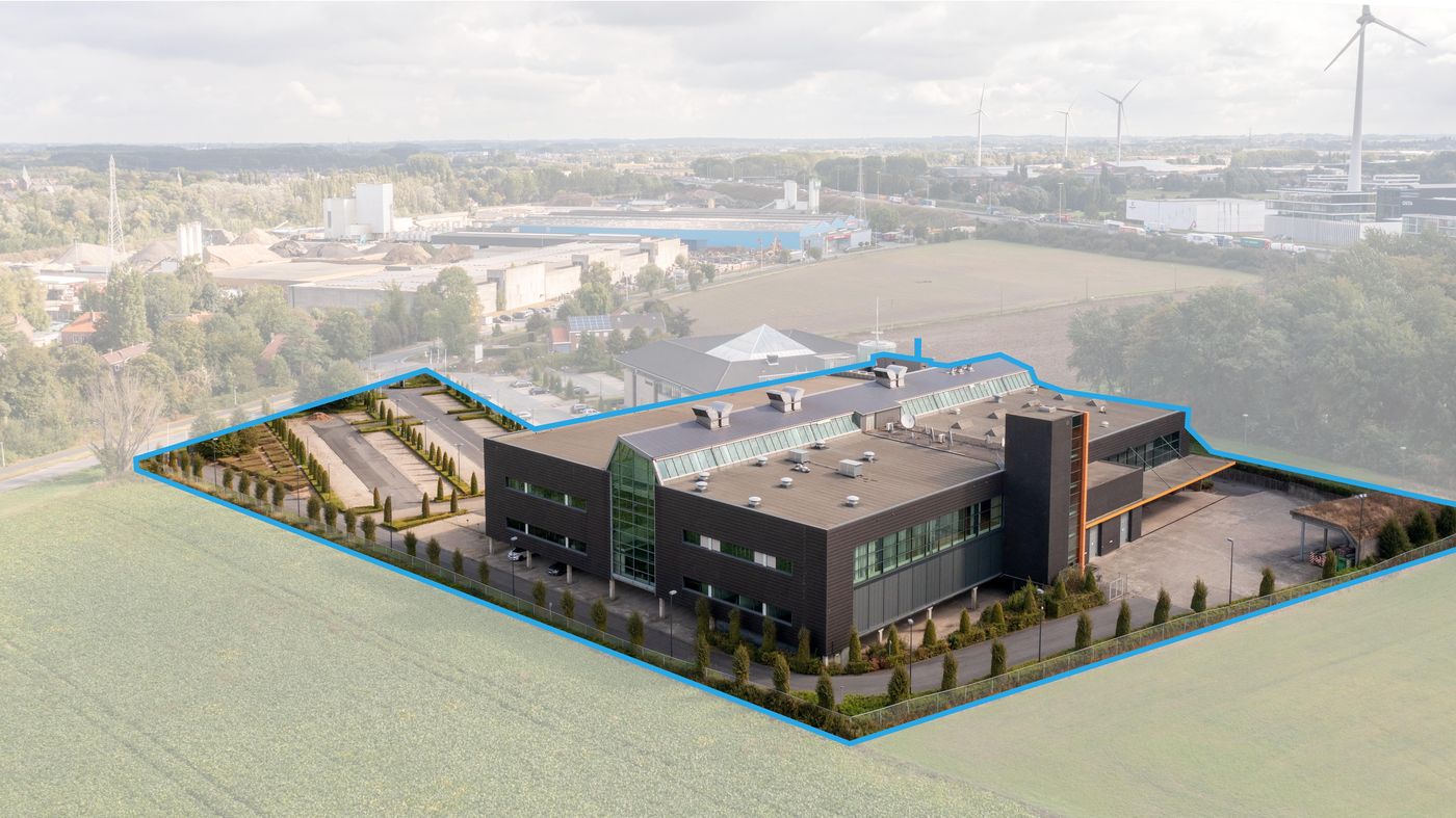 1.807 m² stijlvolle kantoren te huur vlakbij R8 en E17 - foto 1