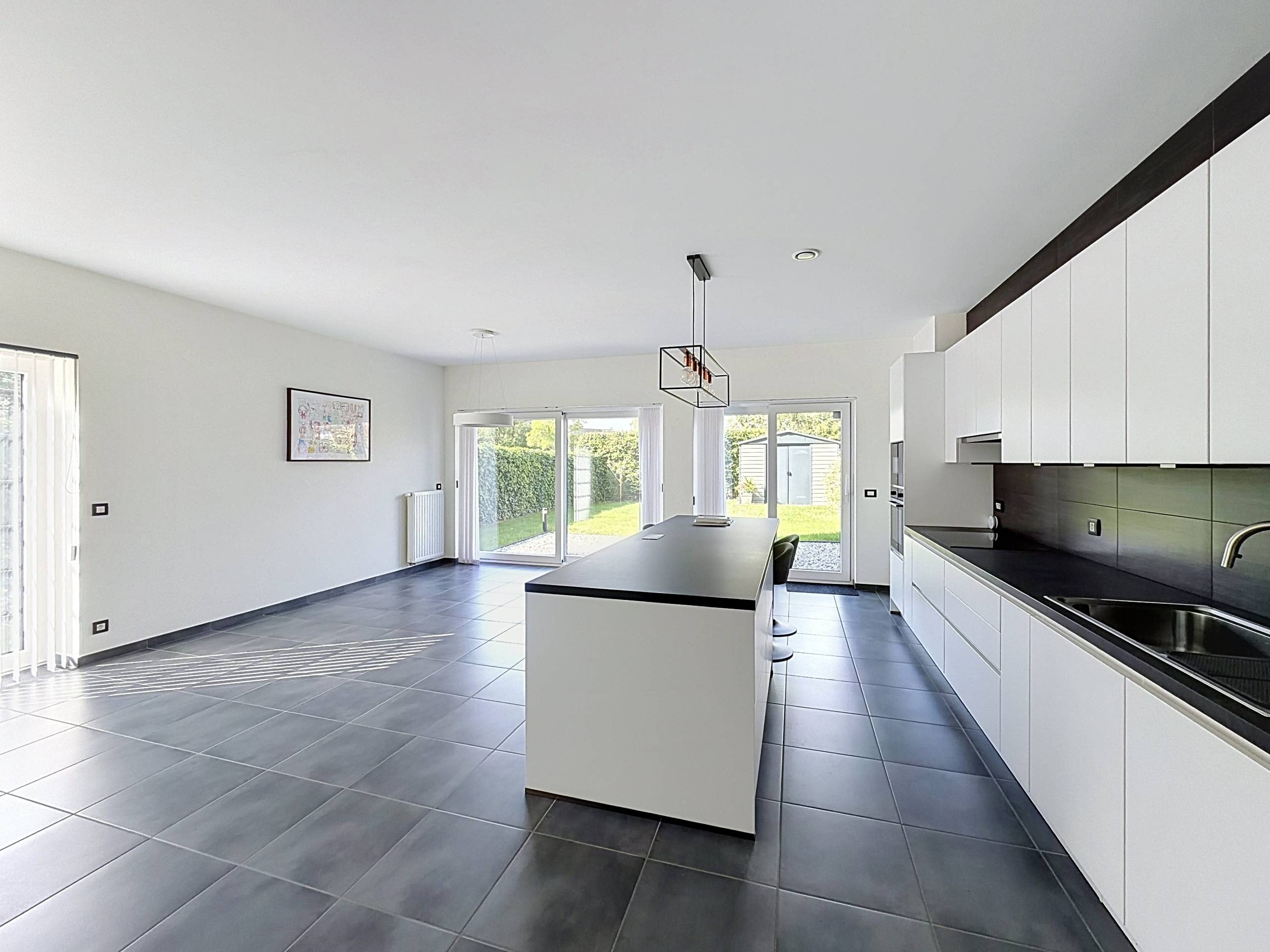 Woning met 3 kamers, tuin en garage - foto 5
