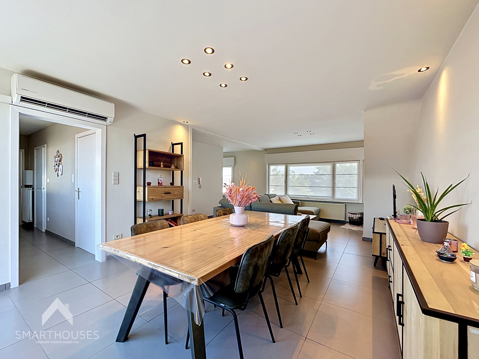 Instapklaar appartement met 2 slpks, terras en garage - foto 5