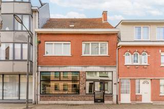 Ruim handelspand met woonst in hartje Arendonk Op een toplocatie in Arendonk, vlak bij het centrum én de op- en afrit van de E34, bevindt zich...