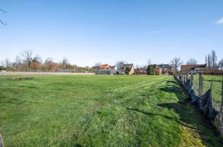 Prachtig perceel grond voor open bebouwing, gelegen op een ware A-locatie te Duffel. Dit mooie, perfect zuidwest georiënteerde perceel met...