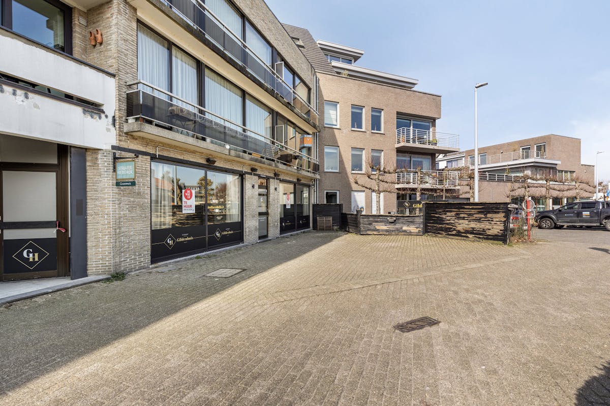 Commercieel pand te koop in het centrum van Sint-Kruis - foto 2