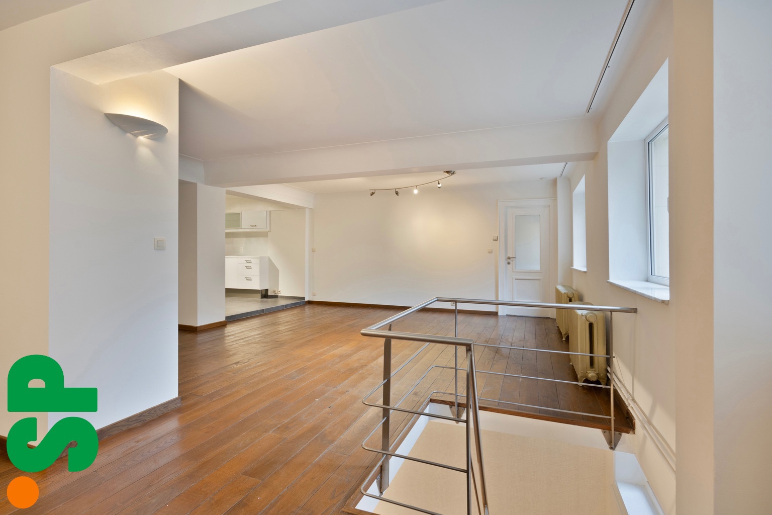 Karaktervolle loft met 2 slaapkamers en parking in Antwerpen - foto 5