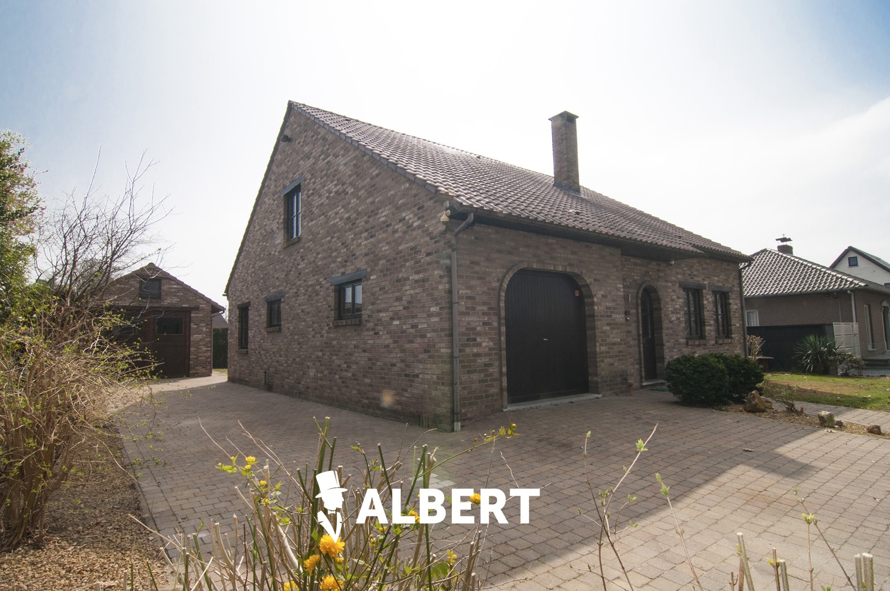 Ruime instapklare woning op toplocatie met tuin en bijgebouw - foto 2