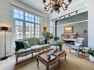 TEL: 0456 12 69 85 clara.jacquy@weinvest.be<br /><br />We Invest offers you this magnificent triplex located on the second floor of a beautiful mansion at 103 Avenue Eugène Demolder. This unique property combines space, light and architectural charm.<br /><br />The triplex is laid out as follows:<br />On the first level, there is a large, bright living room with a balcony, a fully equipped kitchen and a separate toilet.<br />On the middle level, there is a first bedroom with access to a pleasant south-facing terrace on two levels, a second bedroom and a shower room with toilet.<br />Finally, the top level features a large master bedroom with a dressing area and its own shower room with toilet.<br /><br />A private parking space and a shared garage for bicycles are available for an additional mandatory fee of €150/month.<br /><br />The flat can be rented furnished, subject to discussion!<br /><br />The location is ideal, in a quiet, green neighbourhood with excellent public transport links. You will also enjoy numerous local shops, schools and the charm of the beautiful facades typical of the neighbourhood.<br /><br />Rent: €2,750/month<br />Service charge: €98/month (maintenance of common areas)<br />EPC: E-<br /><br />Don't delay, come and view today! For more exclusive properties, visit www.weinvest.be