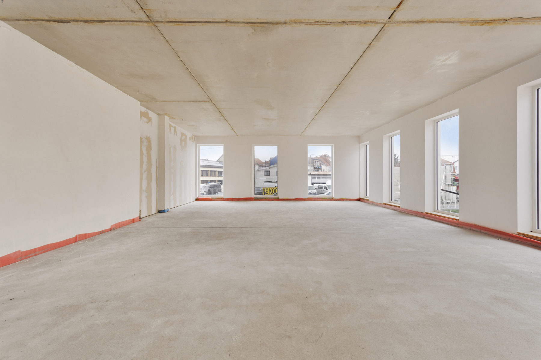 Commercial à vendre à Sint-Pieters-Leeuw - photo 2