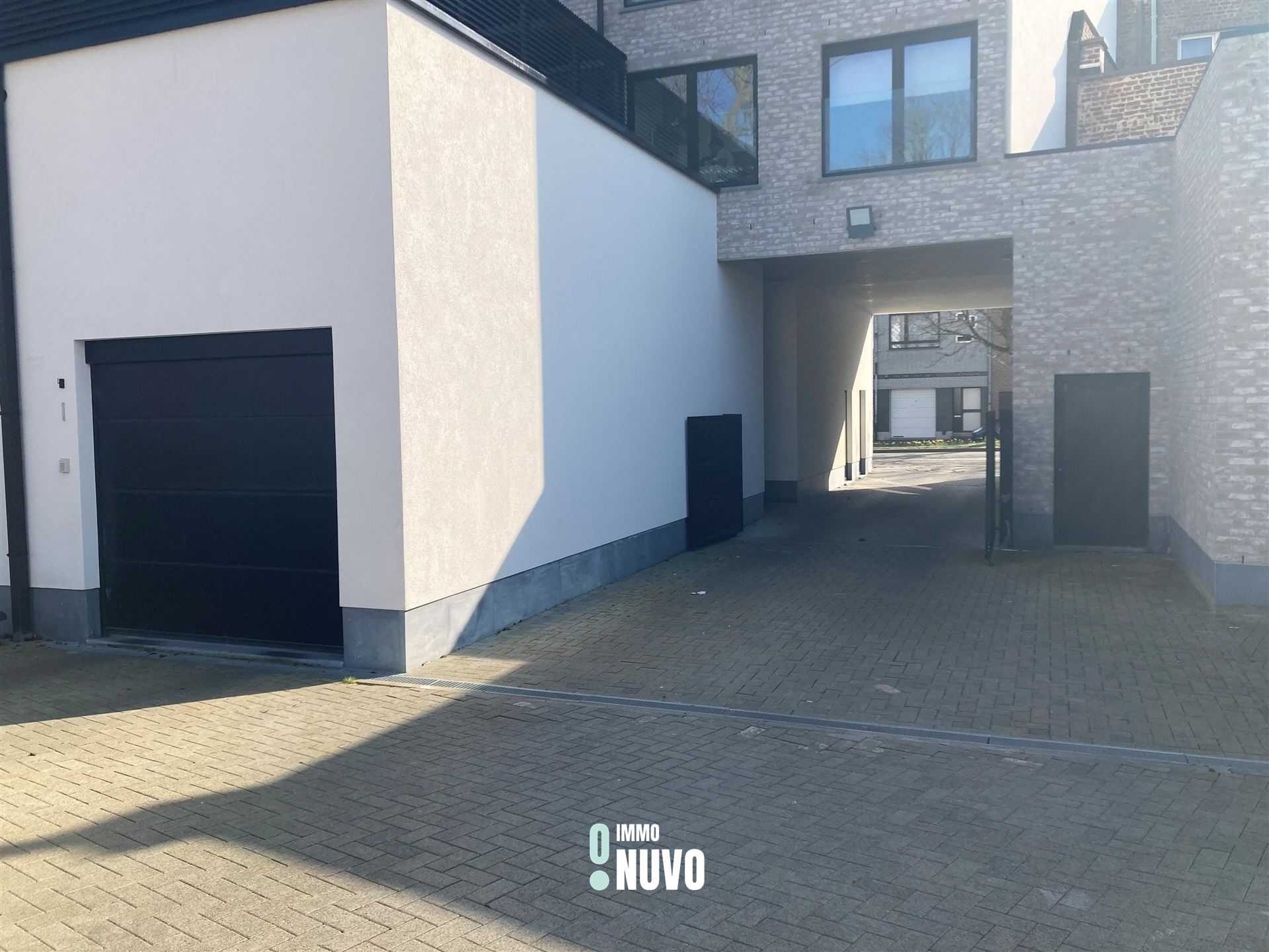 1 ondergrondse binnenstaanplaats te koop op gunstige ligging! - foto 4