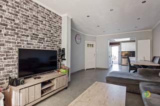 Deze op te frissen gezinswoning is gelegen in een woonwijk in Machelen, met een uitstekende bereikbaarheid. In de nabije omgeving bevinden...