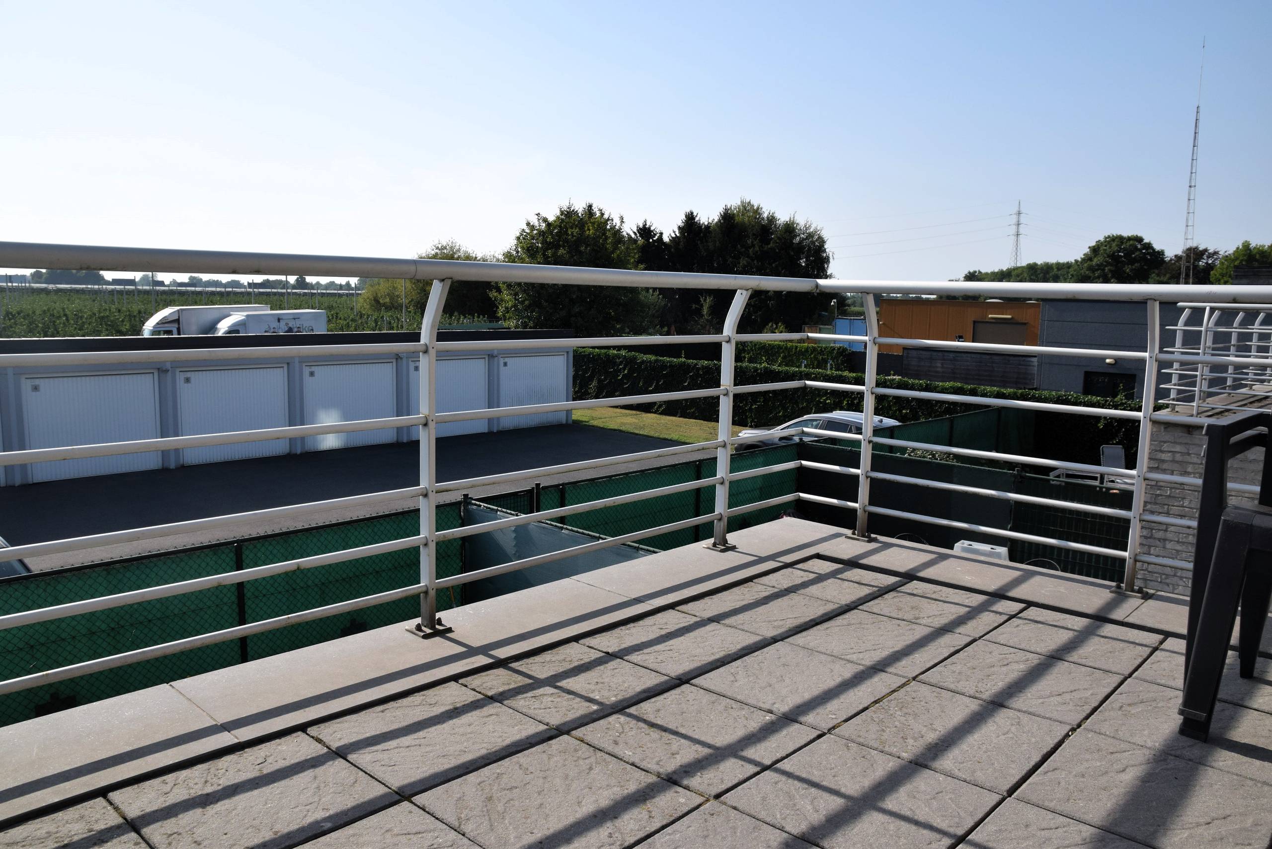 Apartment for rent in Sint-Niklaas with 2 bedrooms - photo 2