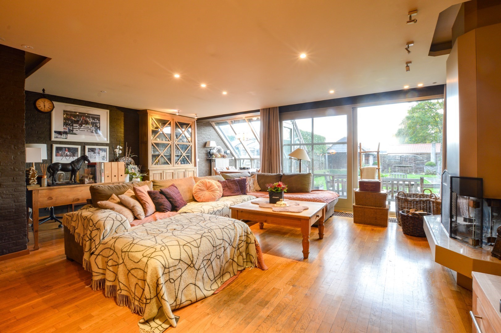 Ruime handelswoning in het centrum van Aartrijke - foto 5