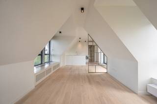 Stijlvol PENTHOUSE met 2 slaapkamers en terras - DUINENWATEROp wandelafstand van het centrum van Knokke-Heist, in de recente en geliefde wijk...