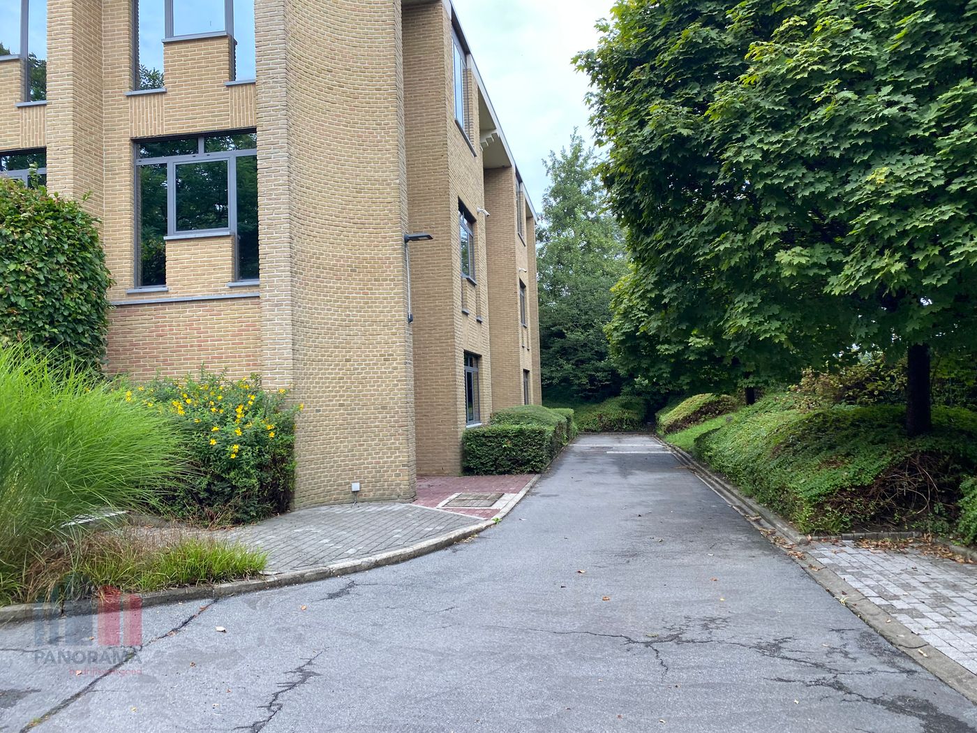 250 m² KANTOREN , TOPVISIBILITEIT VAN PONTBEEKLAAN (N9) - foto 3