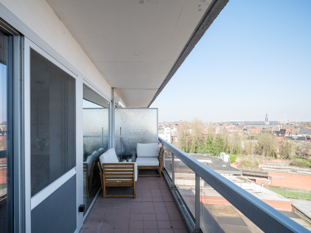 Coupure - Stijlvol gerenoveerd appartement met 2 slaapkamers en unieke zichten op het water en de Gentse binnenstad. - photo 5