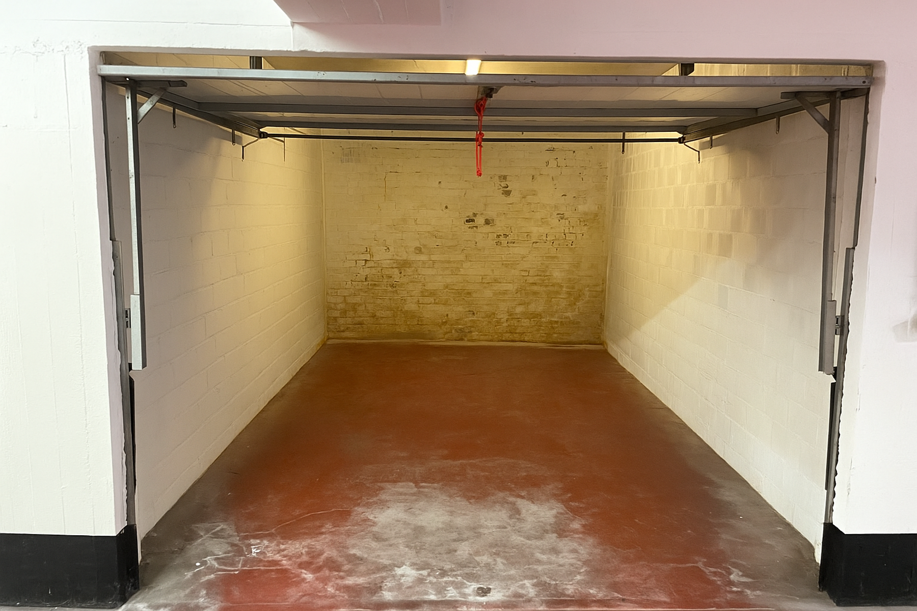 Garage for rent in Knokke - photo 2