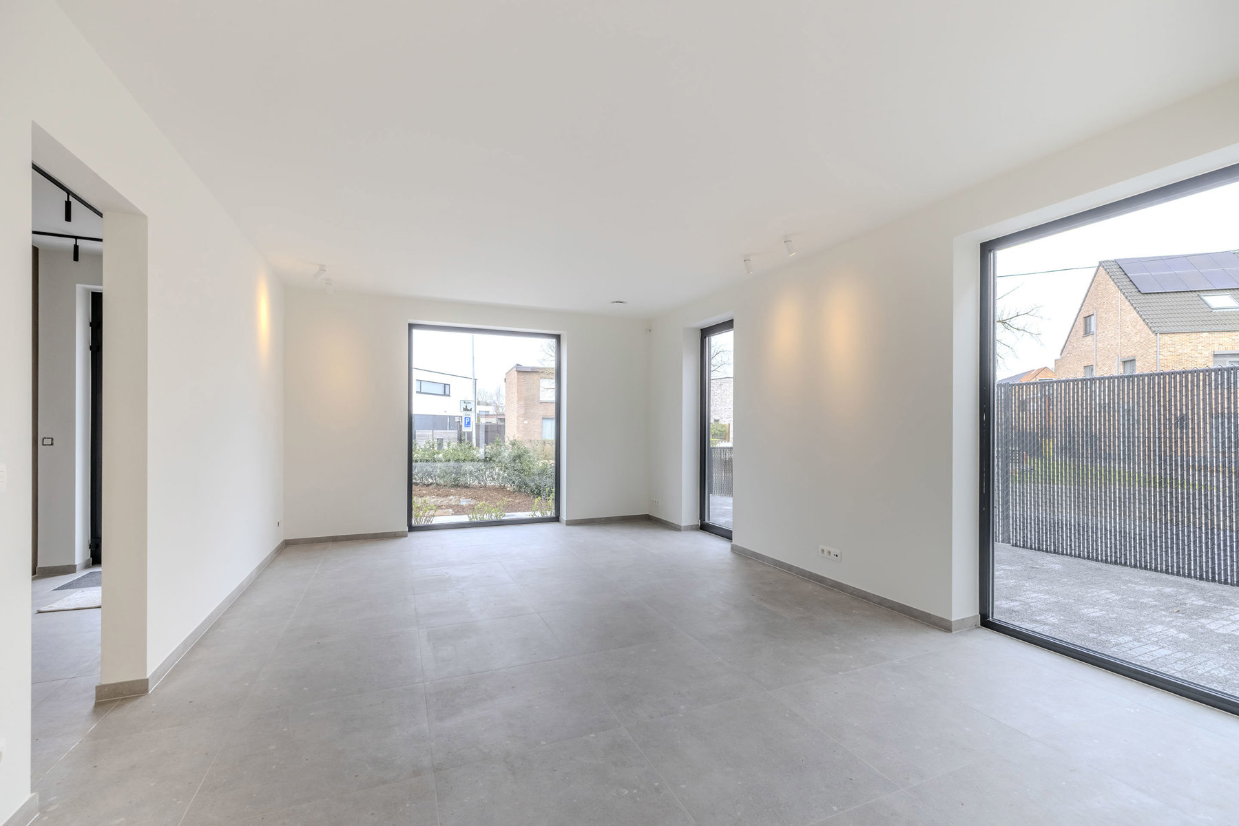 Afgewerkte HOB met 3 slpk, 2 bdk, garage, e-peil <10 en tuin - foto 3