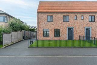 YES! Voor dit pand kan je zélf een afspraak inboeken! Ga naar de advertentie op onze website www.justwonen.be en plan meteen je afspraak in.Jep, deze...