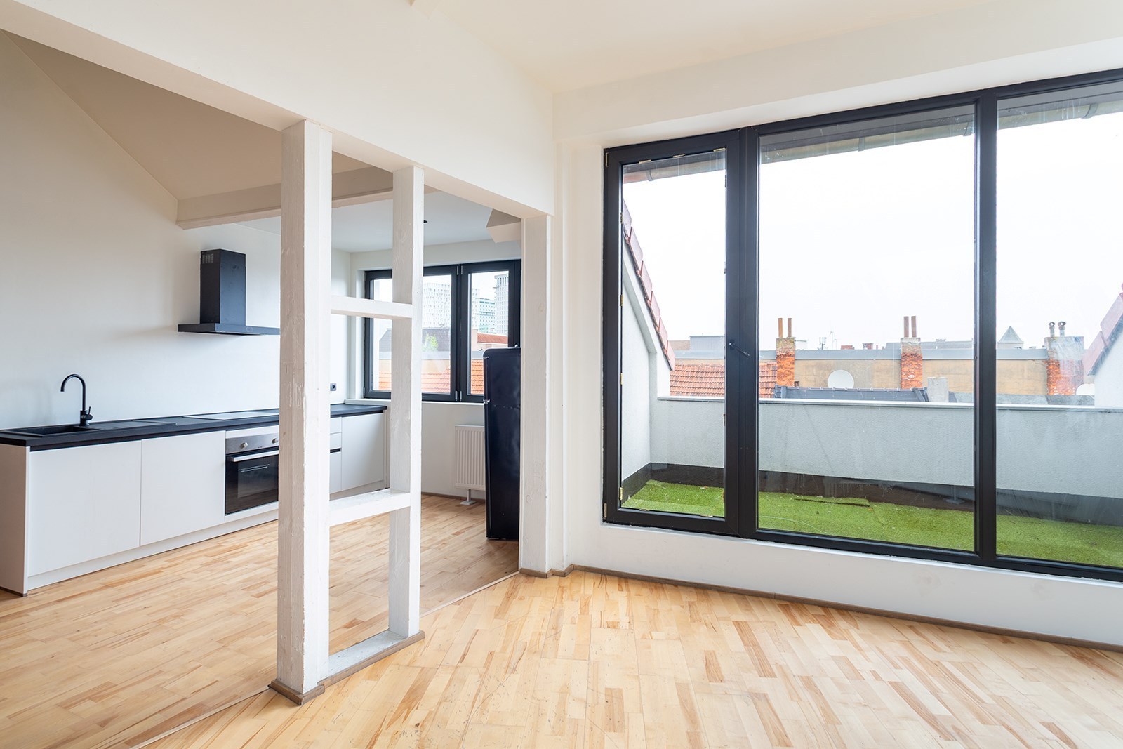 Instapklaar dakappartement op een zuchtje van Park Spoor Noord - foto 1