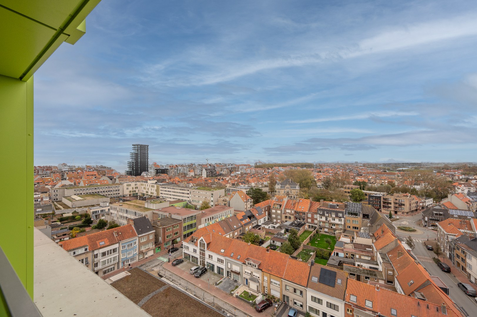 HOOST is een iconische toren met een expressief gevelontwerp op enkele honderden meters van de zee - foto 4
