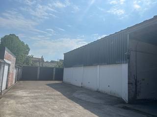 Garage for sale in Veurne