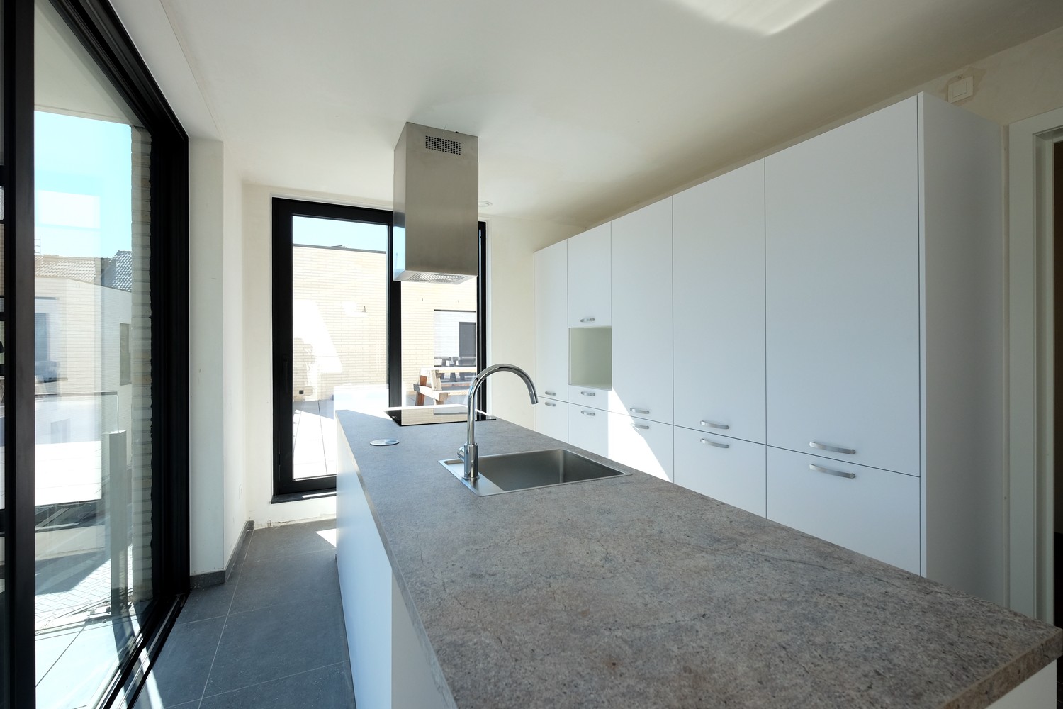 Prachtig BEN nieuwbouw appartement te huur centrum Sint-Truiden - foto 4