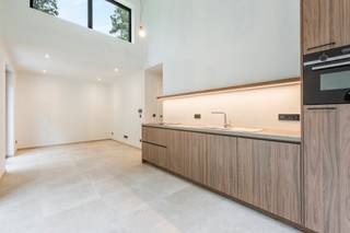 [[ DIT PAND NEEMT DEEL AAN DE ERA OPEN HUIZEN DAG OP 6/12 VAN 9:30 TOT 10:30 ]]Vakantiewoning omringd door groen en rust Op een idyllische locatie,...