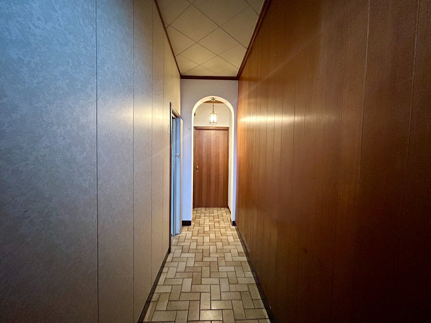 Karaktervolle rijwoning met tuin en garage te Izegem! - foto 4