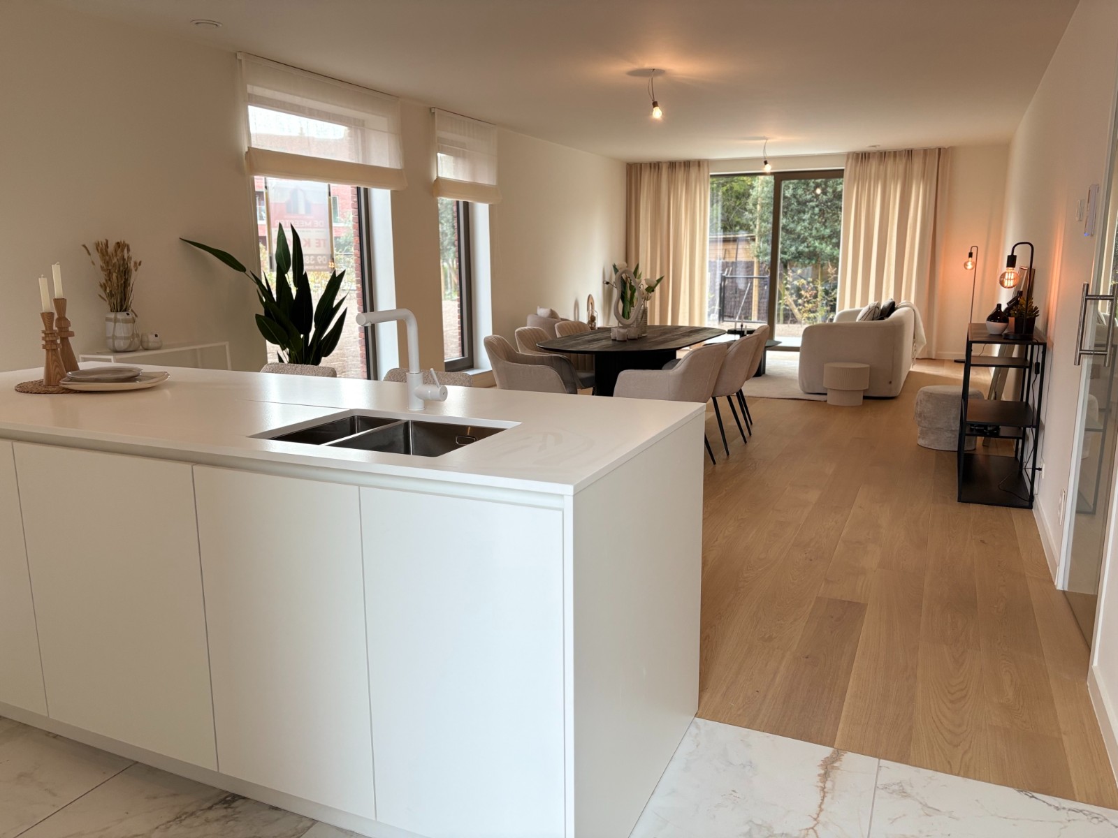 Centraal gelegen 2-slaapkamerappartement - foto 1