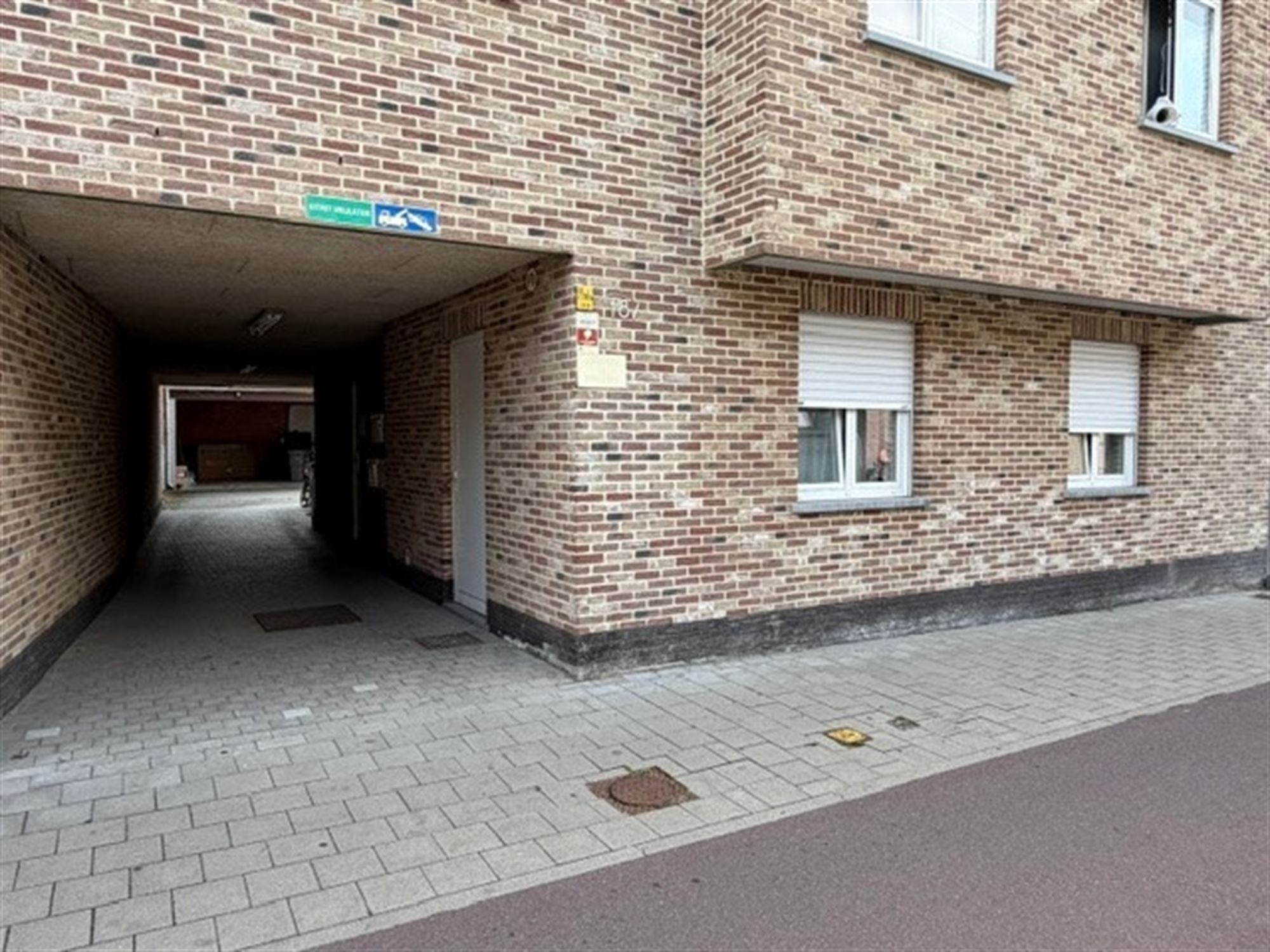 Apartment for rent in Sint-Niklaas with 2 bedrooms - photo 1