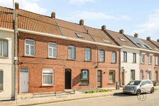 Topper! Kwalitatieve, volledig gerenoveerde woning met 3 SLK en aangename tuin met uitweg.Rustig gelegen te Anzegem, in de nabijheid van scholen,...