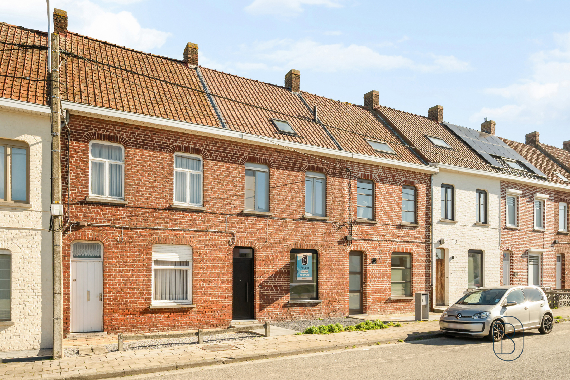 Kwalitatief gerenoveerde woning met 3 SLK en leuke tuin! - foto 2