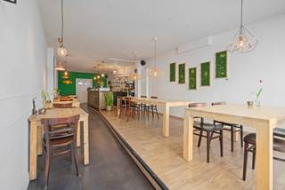 --- OPPORTUNITEIT --- Handelspand in historisch centrum GentHandelsruimte, gelegen in één van de meest levendige buurten voor horeca in Gent,...