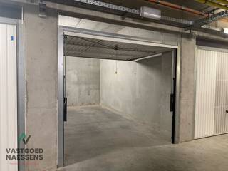 Deze ondergrondse garage met nummer 71 is gelegen in de residentie South View.Afmetingen: 2,83 x 5,52Deze garage beschikt over een stopcontact en een...