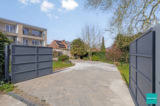 Luxe en ruimte op het gelijkvloers – ontdek dit uitzonderlijk appartement met tuin en ruime garage.Bent u op zoek naar een luxueus en...