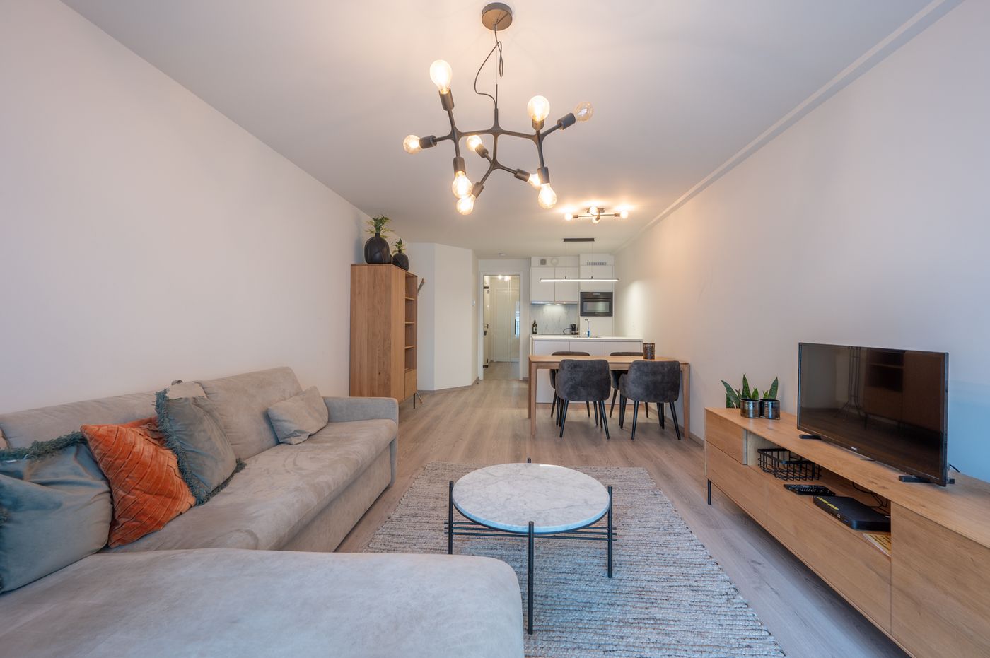 Instapklaar appartement met 1 slaapkamer met lateraal zeezicht te Blankenberge - foto 1