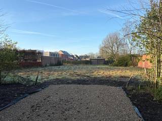 Bouwperceel voor open bebouwing - ca. 1.305m²Stedenbouwkundig attest voor een gelijkvloerse woning met plat dak(15m breed, 17m diep), bijgebouw...