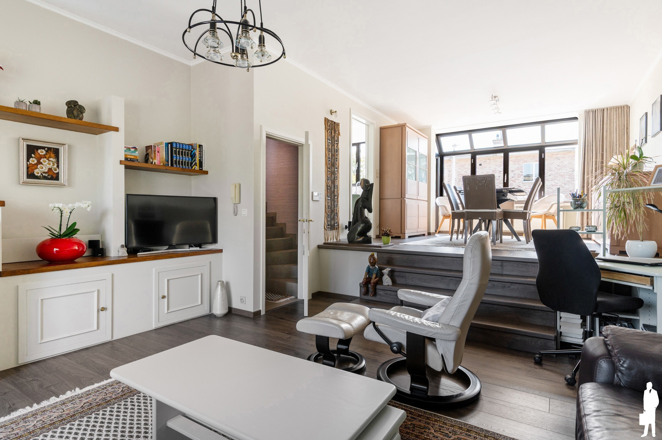 Bel-etage met 3 SLPK, dubbele garage en tuin - foto 5