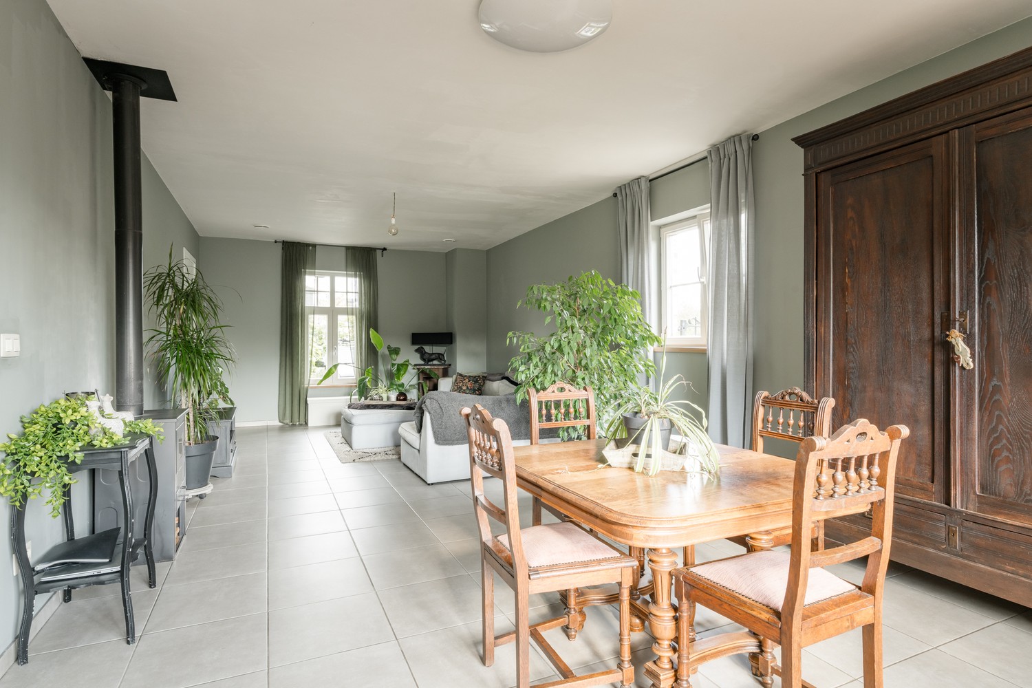 Ruime en energiezuinige woning uit 2021 met aangelegde tuin in Hamont. - foto 4