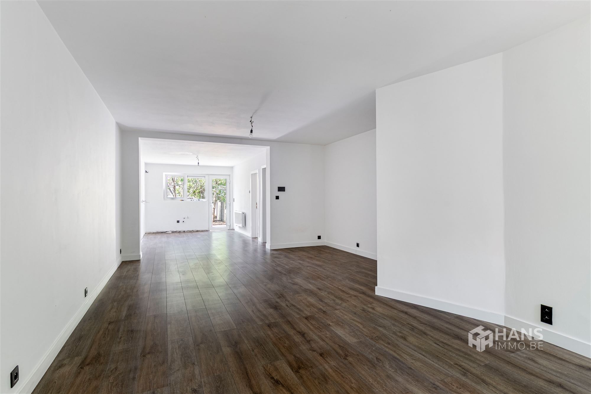 Gerenoveerde woning (114 m²) met 2 slaapkamers, tuin (114 m²) en oprit in Schoten - foto 4