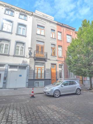 Informatie en bezoek: 0471 682 737 of dries.v@weinvest.beDit eengezinshuis, dat als zodanig erkend is door de gemeente, ligt in het hart van...