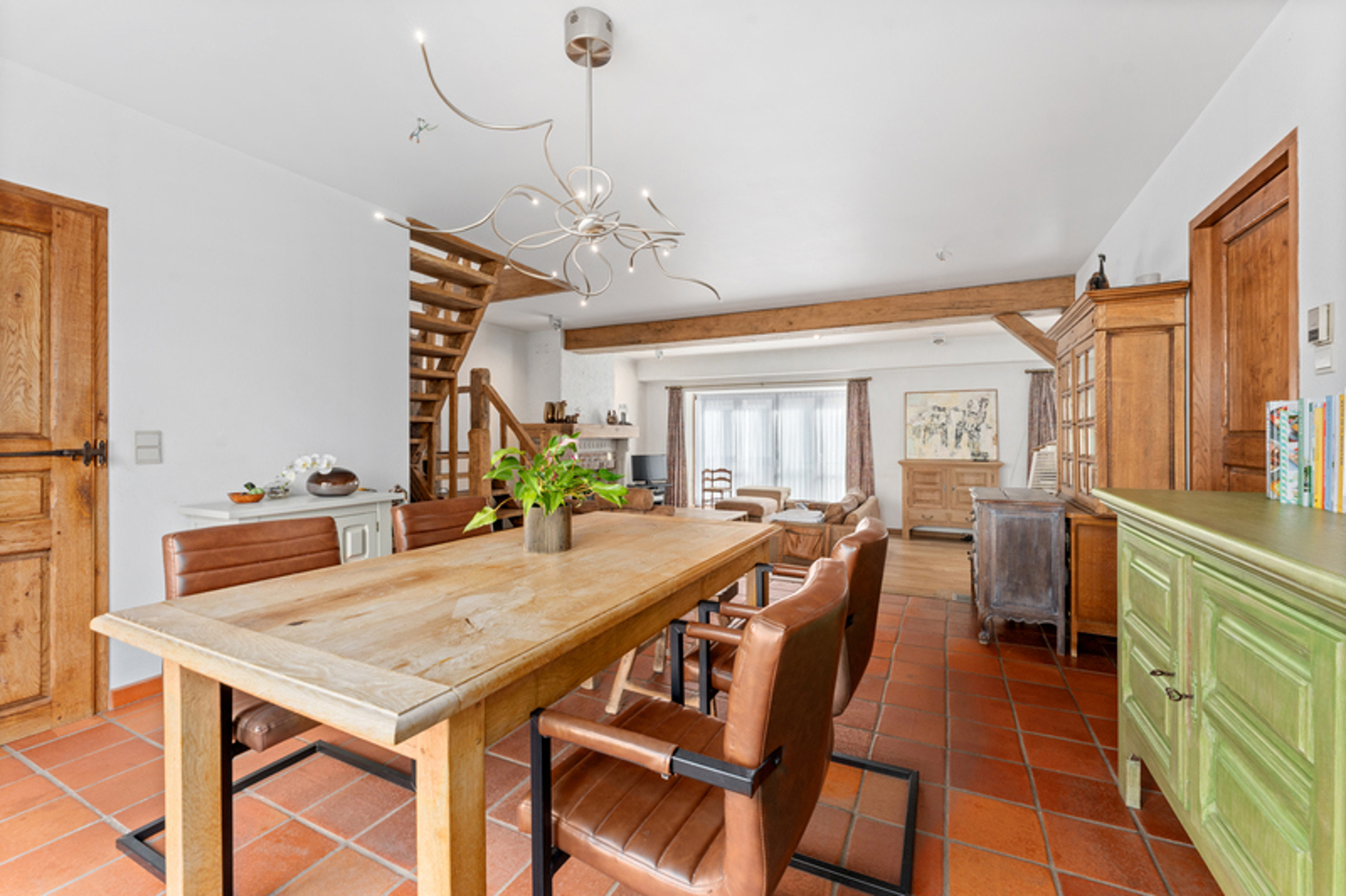 Duplex vlakbij zee met een uitzonderlijk ruim zonneterras. - foto 2