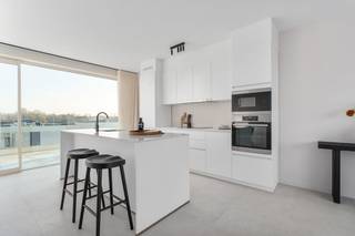 This beautiful, ready-to-move-in new-build apartment is located in a prime location near the bustling center of Vichte. Are you looking for...