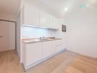 Tel: 0456 12 69 37 / E-mail: kilian.f@weinvest.beWe Invest stelt u graag dit charmante studio van 37 m² voor, gelegen in residentie Newport, op...
